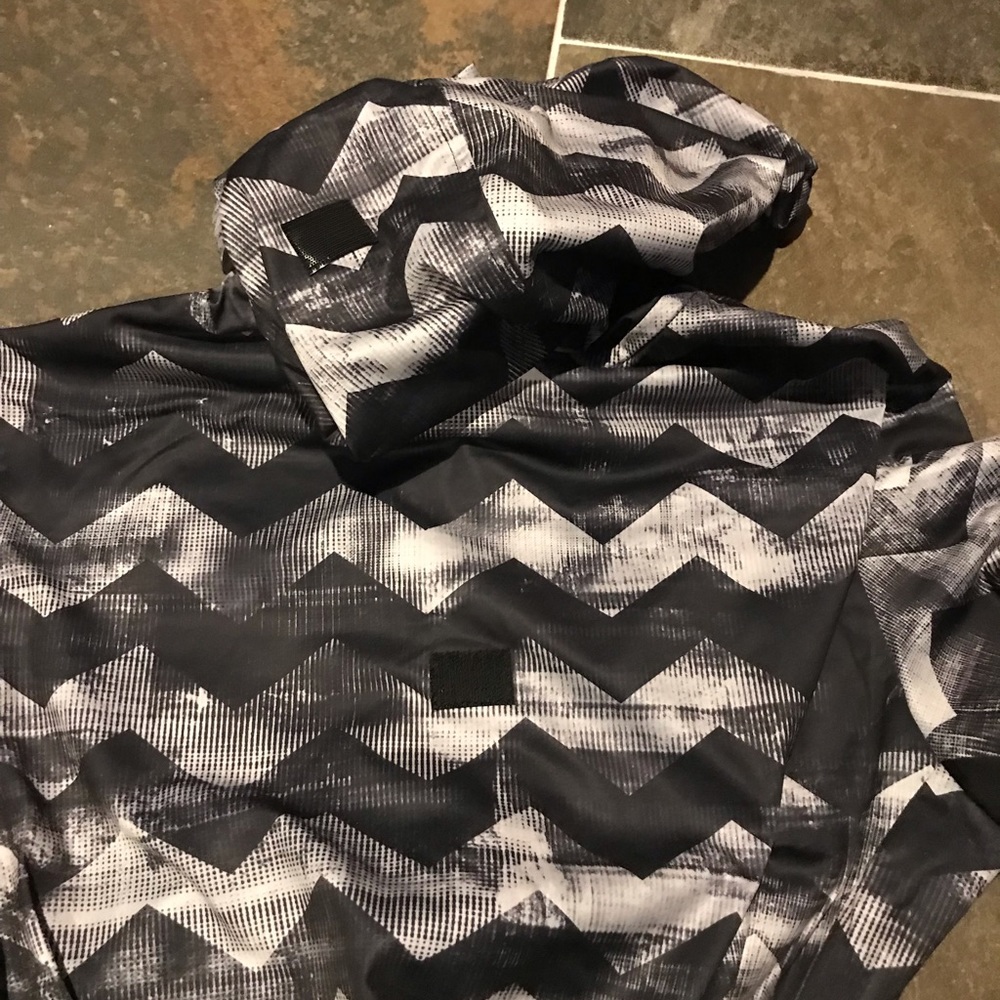 Jacket - Picture 7 of 8